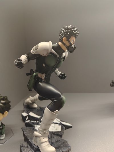 ARTFX J  怪兽8号 日比野卡夫卡