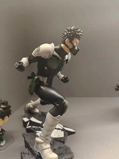 ARTFX J  怪兽8号 日比野卡夫卡