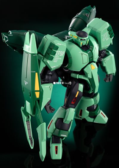 HG 1/144 玻利诺克·沙曼
