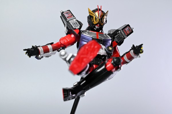 S.H.Figuarts 假面骑士时王 假面骑士盖茨 幻梦装甲