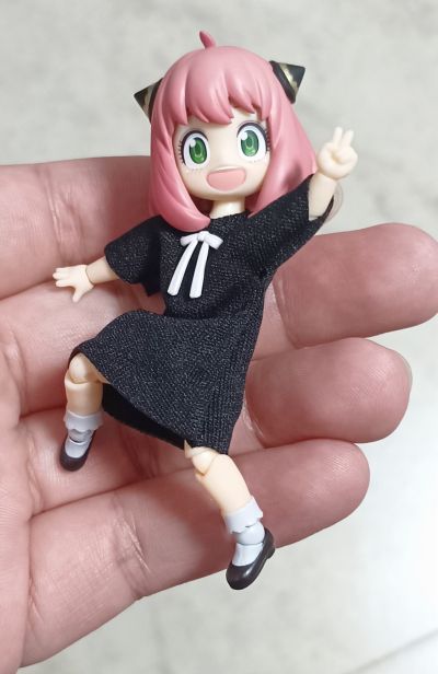 S.H.Figuarts 阿尼亚·福杰 -便装版本-