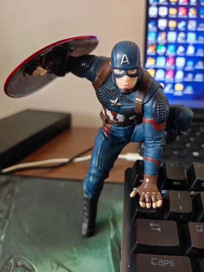 压泡面手办 复仇者联盟4：终局之战 美国队长 