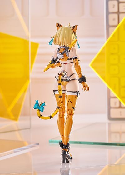 PLAMAX  BP-02 兔女郎服装计划 索菲亚· F· 希琳 老虎装甲