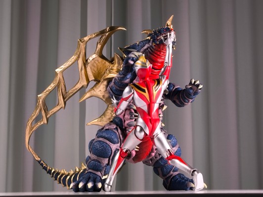 S.H.Figuarts 欧布猛斯王