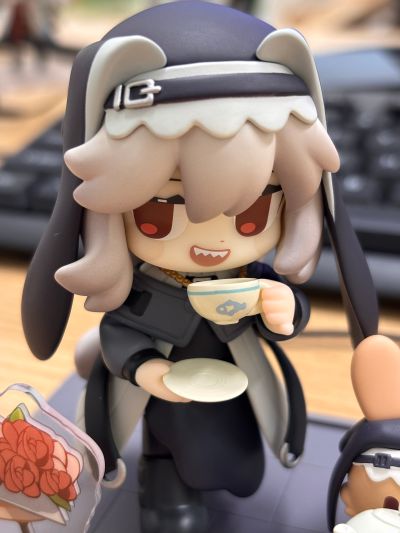 明日方舟 来份甜点Q版系列 幽灵鲨