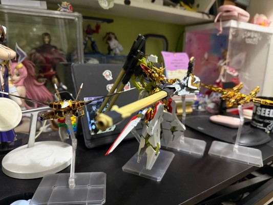 RG 1/144  拂晓高达（大鹫装备）