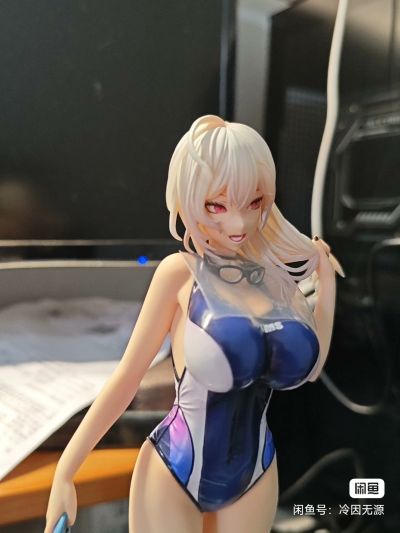 泳装少女罗芙瓦 ~夏天的味道就是游泳池的味道~