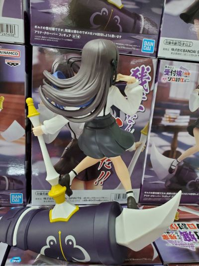 虽然是公会的柜台小姐， 但因为不想加班所以打算独自讨伐迷宫头目 亚莉纳·可洛瓦 珍藏人偶