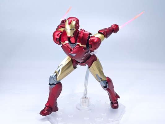 S.H.Figuarts 钢铁侠 Mk6 -《BATTLE DAMAGE》 EDITION-（复仇者联盟）