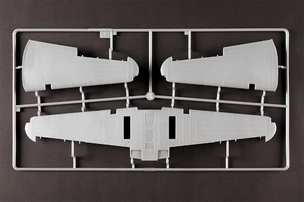 编号：05831 1/48 军用飞机系列 英国费尔雷“战斗”MKI轻型轰炸机
