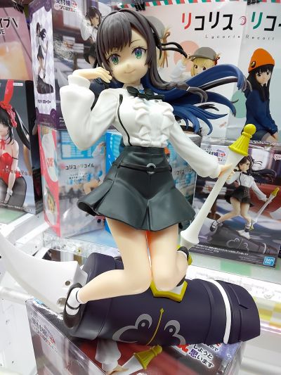 虽然是公会的柜台小姐， 但因为不想加班所以打算独自讨伐迷宫头目 亚莉纳·可洛瓦 珍藏人偶