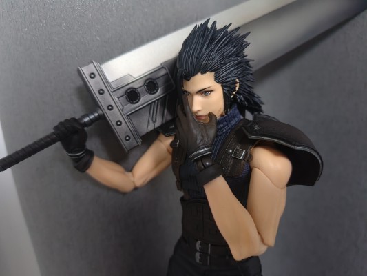 PLAY ARTS改 最终幻想7 危机之源 重制版  1st神罗战士扎克斯