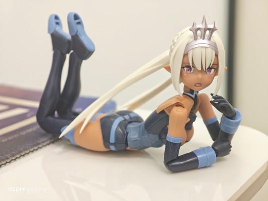 女神装置 武装神姬 猎兵型 雪绒花 重新涂装版