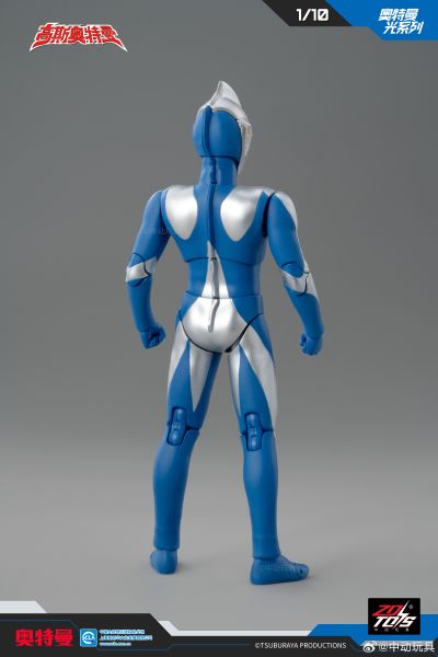 奥特曼光系列 高斯奥特曼·月神形态