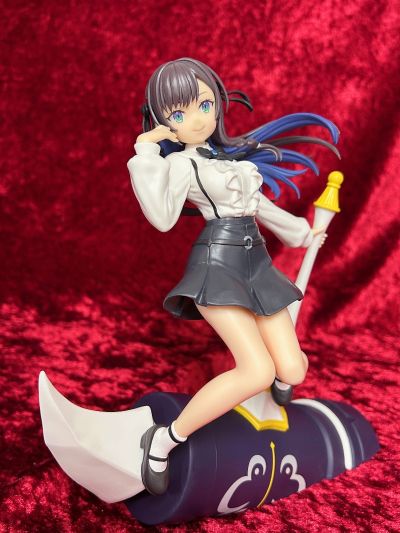 虽然是公会的柜台小姐， 但因为不想加班所以打算独自讨伐迷宫头目 亚莉纳·可洛瓦 珍藏人偶