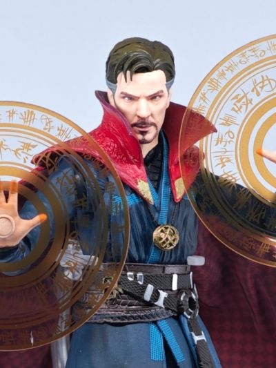 S.H.Figuarts 复仇者联盟3：无限战争 奇异博士 泰坦星之战