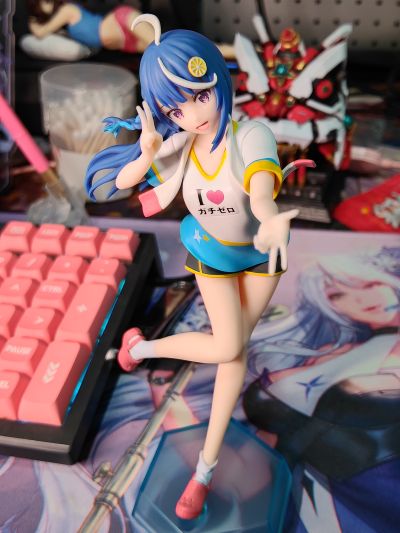 身为VTuber的我因为忘记关台而成了传说动画版 Desktop×Decorate Collections“小咻瓦”