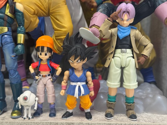 S.H.Figuarts  斑斑-龙珠GT-&吉鲁