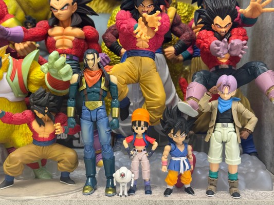 S.H.Figuarts  斑斑-龙珠GT-&吉鲁