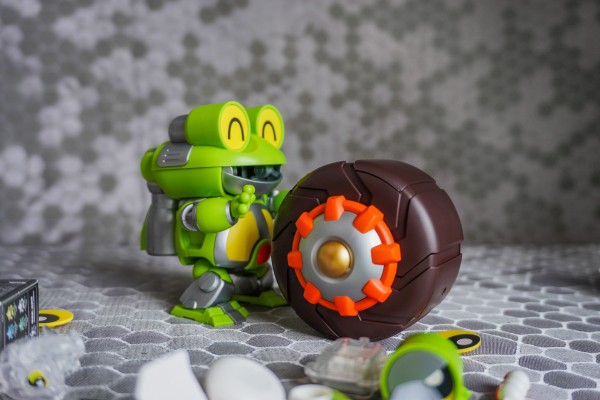 QOSMOS X 铁甲小宝 第五弹 呱呱蛙+丸子龙