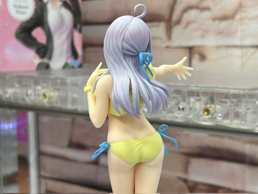 不时用俄语小声说真心话的邻桌艾莉同学动画版 Luminasta “艾莉”夏季校服