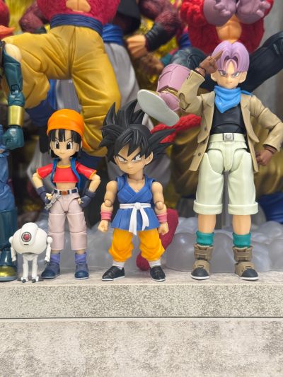 S.H.Figuarts  斑斑-龙珠GT-&吉鲁