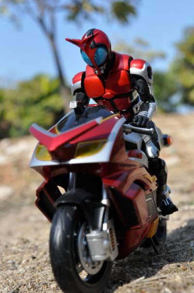 S.H.Figuarts 假面骑士：甲斗王 甲斗王强化机车/骑士摩托