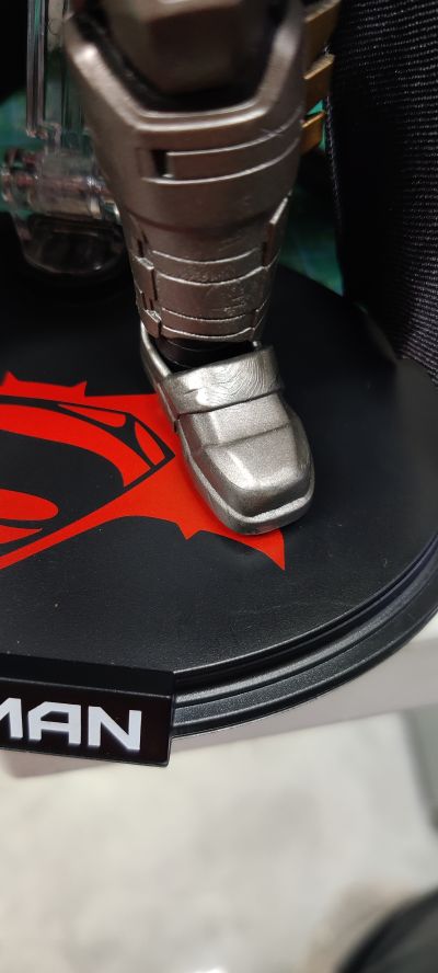 1/9可动人偶系列 蝙蝠侠大战超人：正义黎明 重甲蝙蝠侠