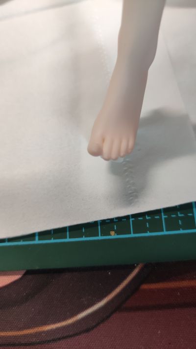 浴室中的睡衣女孩