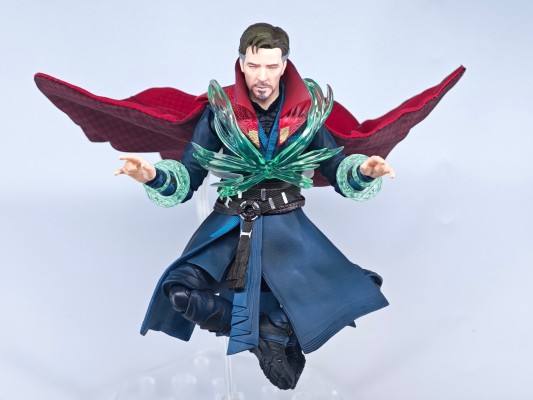 S.H.Figuarts 复仇者联盟3：无限战争 奇异博士 泰坦星之战