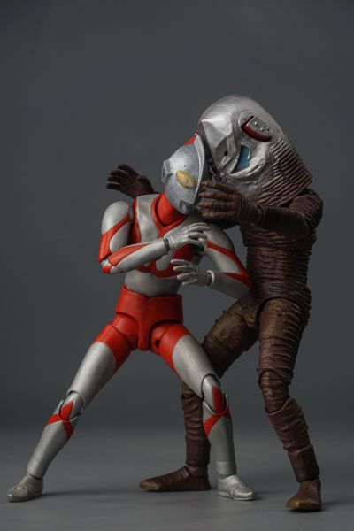 S.H.Figuarts    扎拉布星人