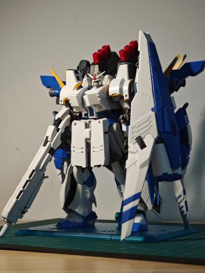 HG 机动战士高达SEED ASTRAY 天空的皇女 王道异端高达Ω