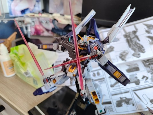 METAL ROBOT魂＜机动战士系列＞  TR-1高达[海瑟斯雷]