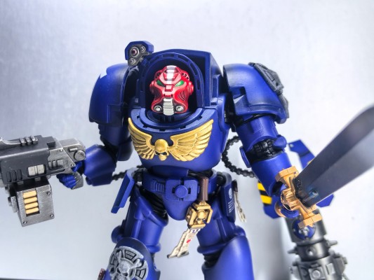 战锤40000 极限战士 终结者小队 配备能量剑和传送定位器的军士