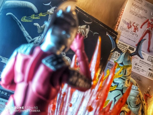 ULTRA-ACT 麦克斯奥特曼 艾雷王