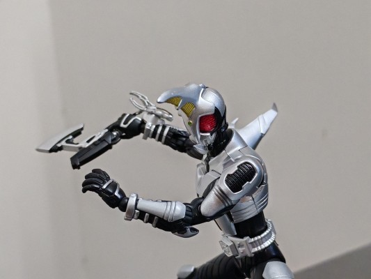 S.H.Figuarts 假面骑士银斗