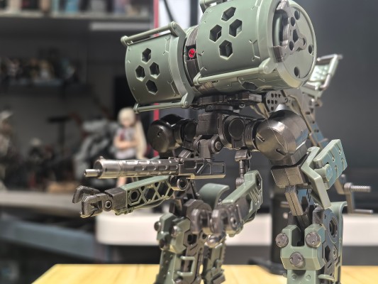 六角机牙 稻草人 森林绿配色