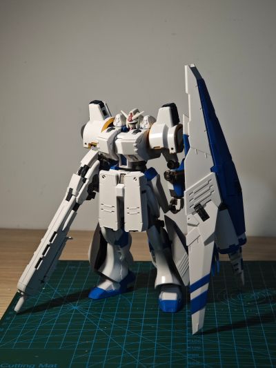 HG 机动战士高达SEED ASTRAY 天空的皇女 王道异端高达Ω