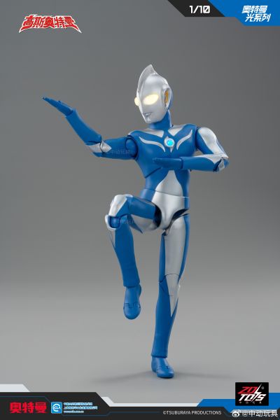 奥特曼光系列 高斯奥特曼·月神形态