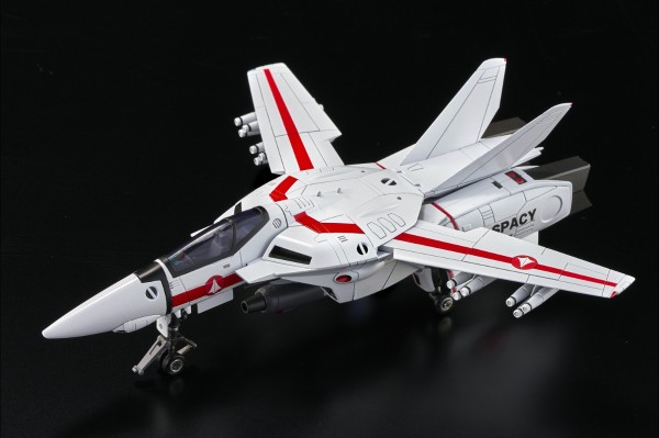 A-Action 超时空要塞 VF-1J 可动模型 战斗机模式