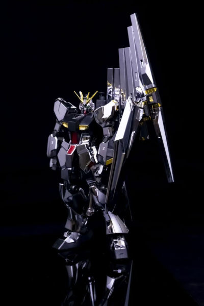 HGUC 1/144 机动战士高达 逆袭的夏亚 RX-93 ν高达  Metallic Coating Ver.
