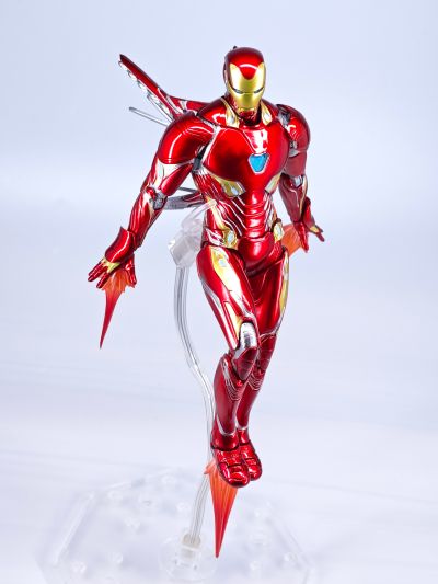 MAFEX 编号178 复仇者联盟3：无限战争 钢铁侠 50号装甲