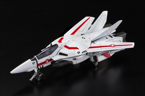 A-Action 超时空要塞 VF-1J 可动模型 战斗机模式