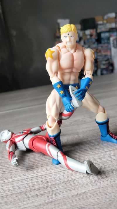 S.H.Figuarts 泰利人