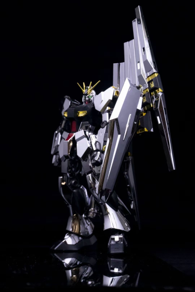 HGUC 1/144 机动战士高达 逆袭的夏亚 RX-93 ν高达  Metallic Coating Ver.