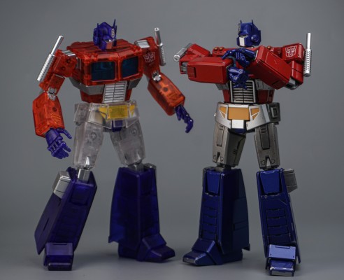 AMK Pro系列 变形金刚：G1 擎天柱 彩透版