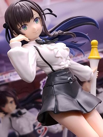 虽然是公会的柜台小姐， 但因为不想加班所以打算独自讨伐迷宫头目 亚莉纳·可洛瓦 珍藏人偶