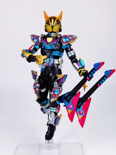 S.H.Figuarts 假面骑士娜猫 火旺节拍形态