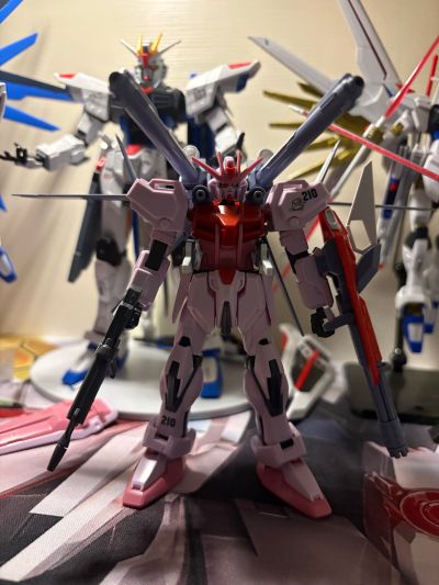 HG 1/144 嫣红强袭高达＋I.W.S.P.