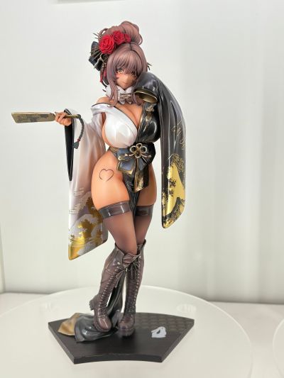 胜利女神：妮姬 诺亚尔：黑兔